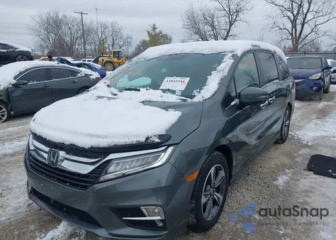 2018 Honda Odyssey Touring z USA, uszkodzony, nr VIN 5FNRL6H85JB017522